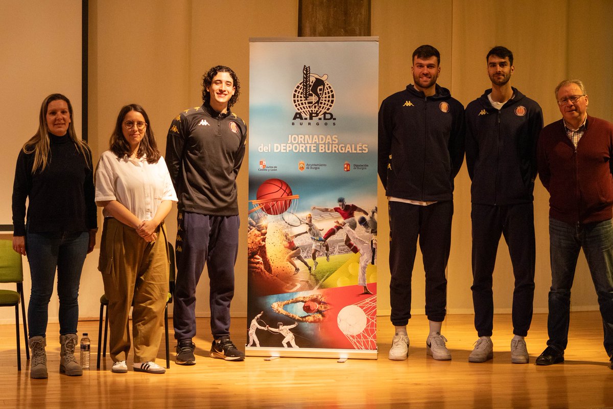 🏀🥰Visita del Grupo Ureta Tizona Burgos @cbtizona 

La Asociación de la prensa 📸 📺 📰 📻 deportiva de Burgos @apdburgos dentro de sus jornadas de promoción del deporte burgalés nos ha traído esta mañana a los jugadores ⛹️ del @cbtizona  @caiopacheco_99  @ramonvila13  @cobod50