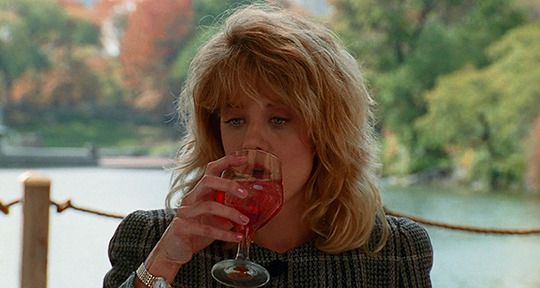 TheCinesthetic's tweet photo. Meg Ryan in When Harry Met Sally (1989) https://t.co/003MEvi5wA