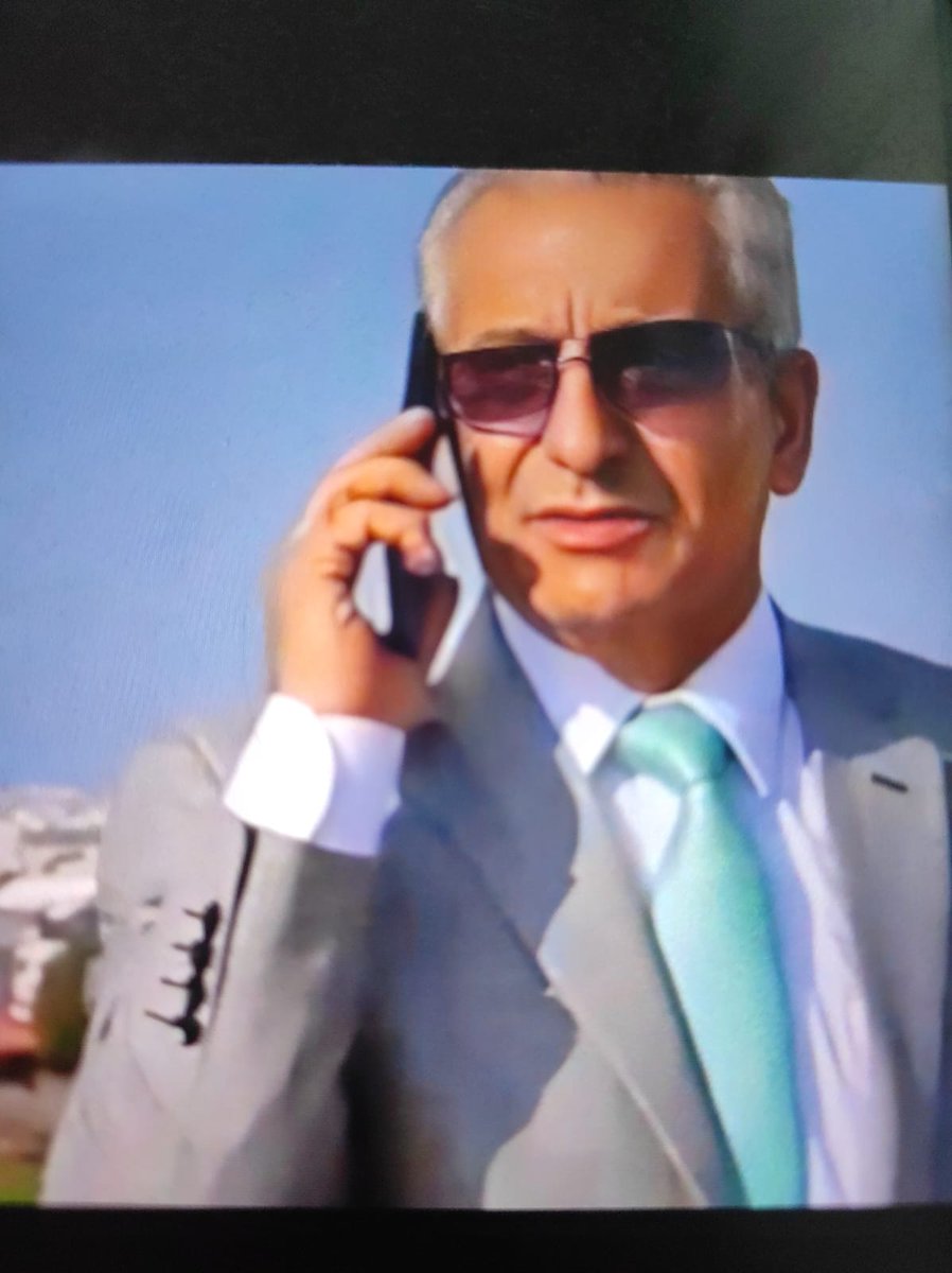 الى جمهوري السعودي الحبيب .
=================
لقد قررت التوقف عن بث اي فيديو او منشور على هذه المنصة يتعلق بالسعودية الحبيبة الا بعد وصول حسابي إلى عشرة آلاف متابع ... حيث بدأ الخوارج والرافضة بعدة محاولات لحظر الحساب لانه ما زال مولودا جديدا وأقل من عشرة آلاف متابع . المذيع