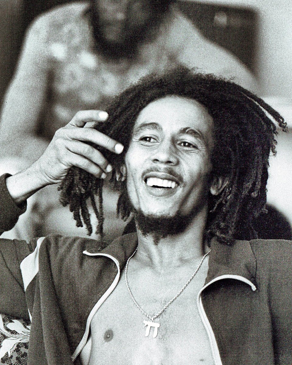bobmarley's tweet photo. Bob on music: “If me hear it, me know if me like it.”

📷 by Kim Gottlieb-Walker from her book ‘Bob Marley &amp; The Golden Age of Reggae’. https://t.co/rmqMf6DiRj