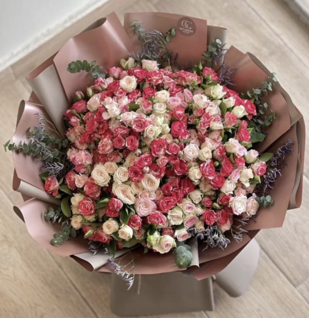 إهداء اليوم الثالث🌹
—
أبارك الإهداء جوال16 برو 
لكلاً من
<a href="/_MshariHM/">مشـــاري | 🇸🇦.</a> 
<a href="/Hoor170/">صفاء | 𝔖𝔞𝔣𝔞𝔞</a> 
<a href="/E18_19/">محمد العسيري🇸🇦</a> 
الأختيار كان من تغريدة معايدة سيدي #خادم_الحرمين_الشريفين حفظه الله🤲
وسيدي #ولي_العهد أعزه الله🤲
سوف يتواصل الغالي فهد <a href="/fahad1398/">فهد الشاطري</a> معكم على الخاص وكل عام وانتم بخير 
🇸🇦💚🇸🇦