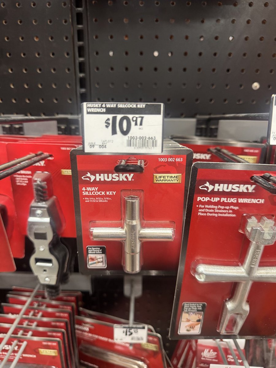 LouisvilleGun's tweet photo. This is your reminder that sillcock keys expands your water collection capabilities and should be a part of your kit. https://t.co/KxYhk79V1V