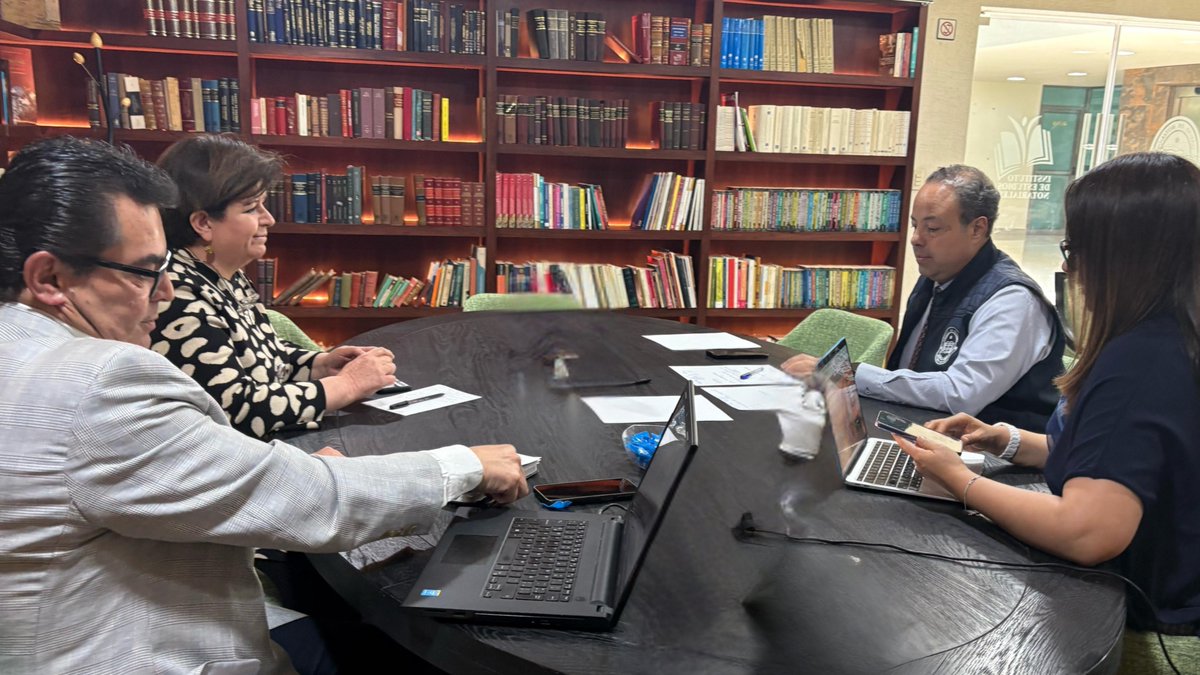 Colegio de Notarios tweet media