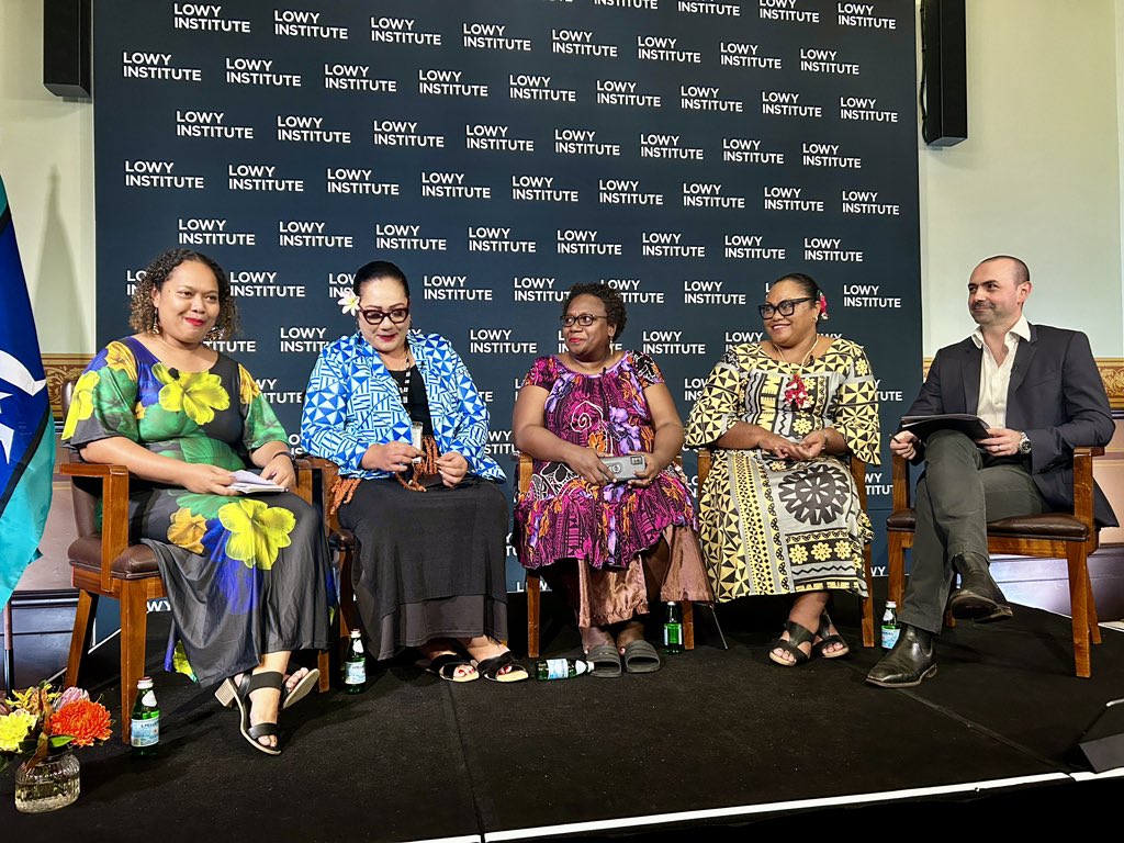 Sasbites's tweet photo. Great experience speaking at the Lowy Institute last night introducing our team @LiceMovono @_Chrisnrita_ @BelindaKora1 @MarianKupu 
They gave the packed crowd (standing room only) an incredible insight into the issues facing Pacific Islanders in this increasingly complex world. https://t.co/yNHXrcHVDb