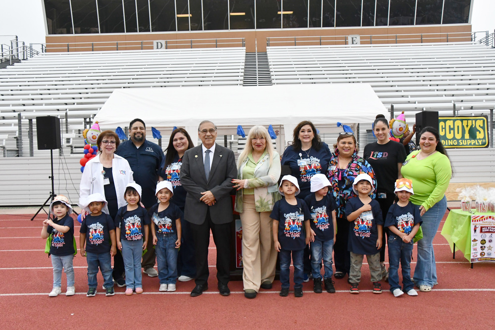 LISD kicks off week of the Young Child with all-star fun laredoisd.org/o/lisd/article…