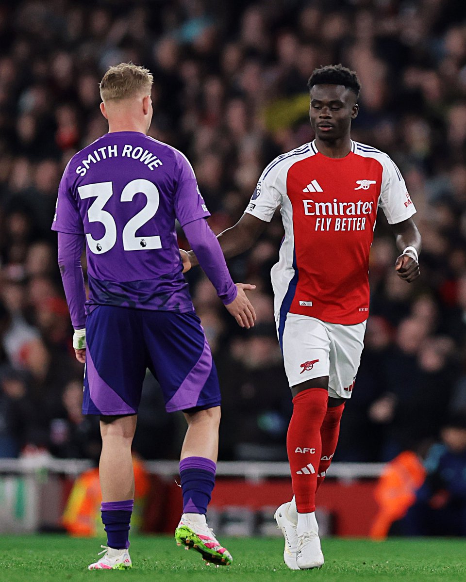 vsrsus's tweet image. Family over everything.