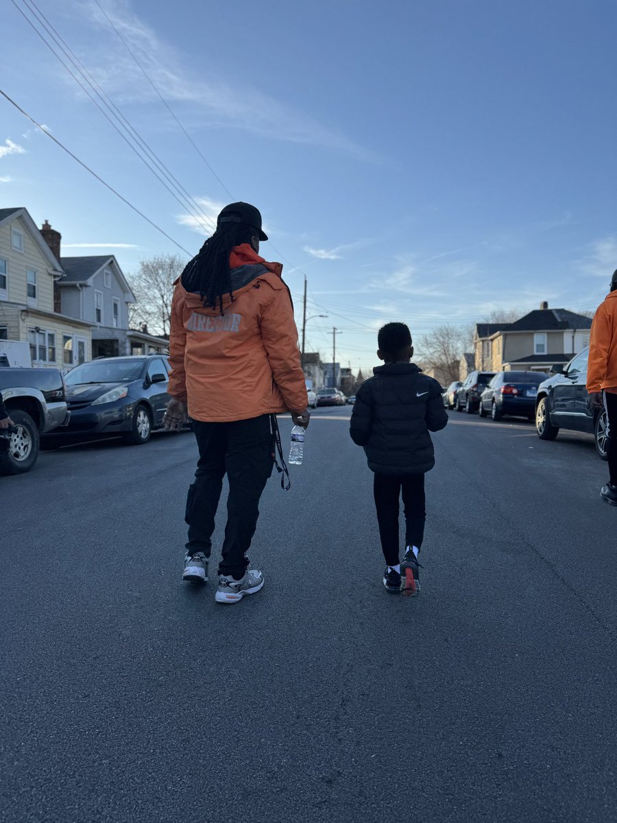 Nicole Valdes (@nicolevaldestv) on Twitter photo TONIGHT: We’re taking you to a city known for violence, where former criminals are working to help put a stop to it.
Don’t miss our #EyeonAmerica on <a href="/CBSEveningNews/">CBS Evening News</a> TONIGHT: We’re taking you to a city known for violence, where former criminals are working to help put a stop to it.
Don’t miss our #EyeonAmerica on <a href="/CBSEveningNews/">CBS Evening News</a>