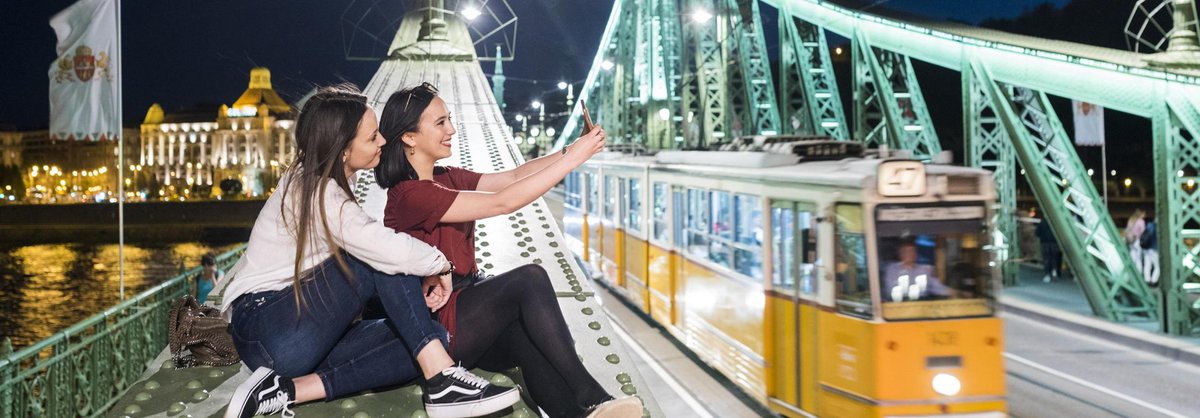 Boost up your social feeds with cool selfies from Budapest!

Check out our tips: visithungary.com/articles/budap…
🏛️😁🤳

#visithungary #hungary #budapest