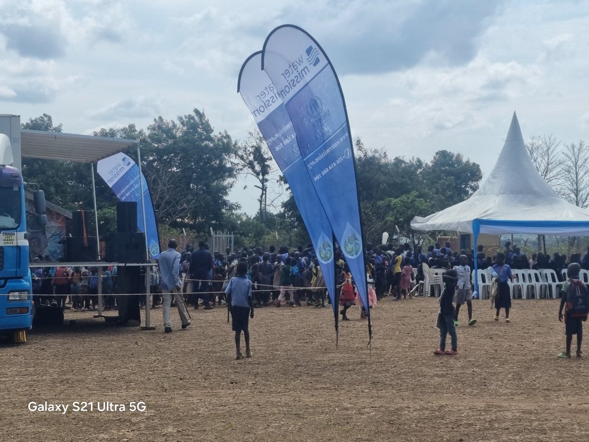 NamagandaHopeA's tweet photo. World Water Day in Bidibidi settlement Yumbe ❤️ https://t.co/sYeWCtgA2D