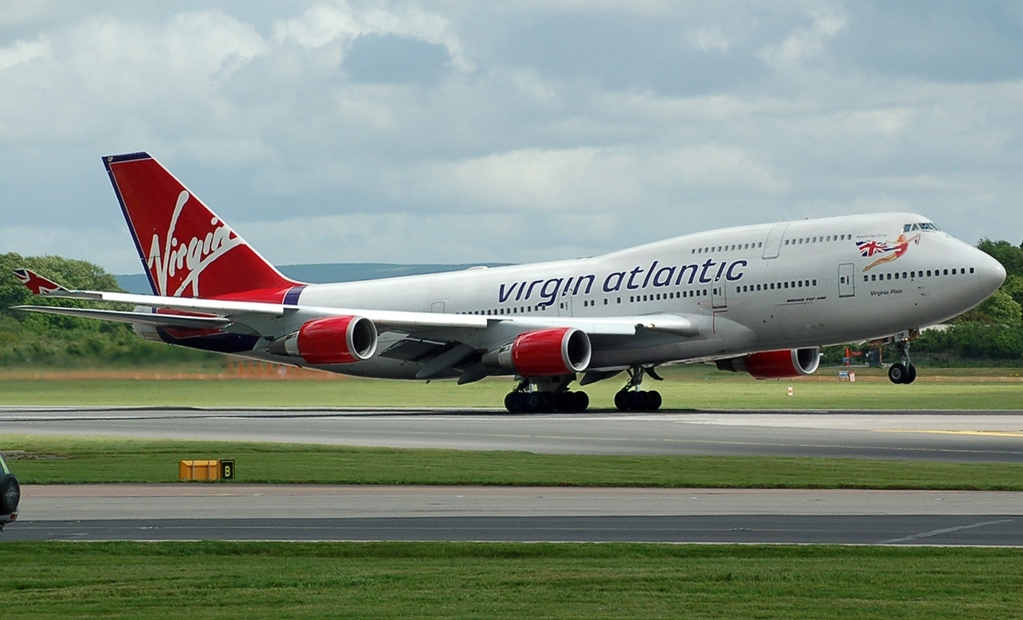 'Wide-body Wednesday' this week comes from MAN and features this wonderful shot of G-VTOP 'Virginia Plain' by ©️ Tony Scruton. Withdrawn from use in Jan 2013, she later flew for Orient Thai Airlines and is now preserved at Sanya Dream Water Park in China! ✈️😍#B747 #qots