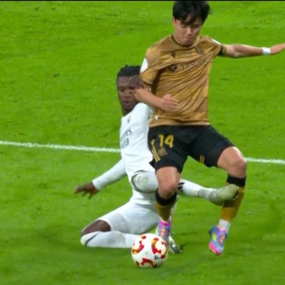 Es roja clara lo de Olasagasti a Vinicius