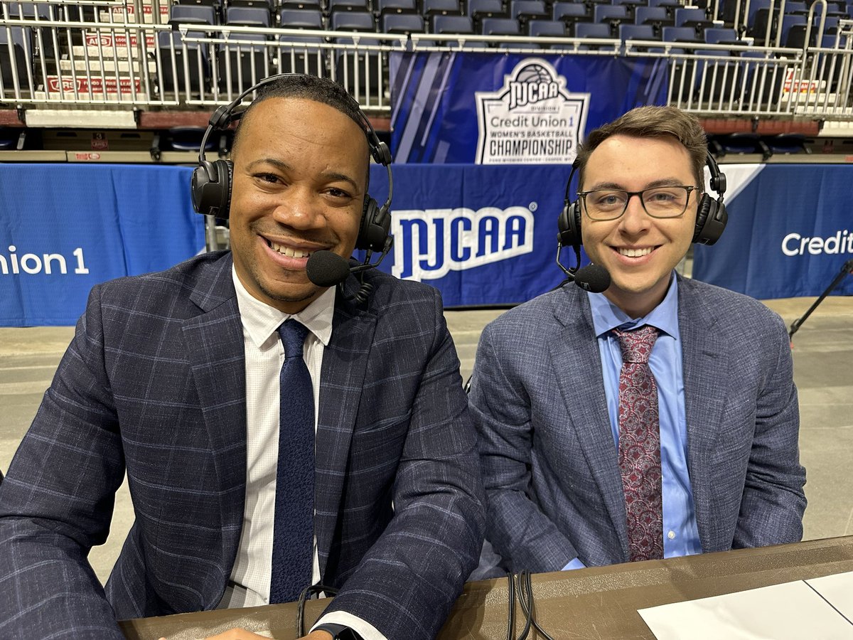 CoachBurton13's tweet photo. 10 minutes til tip off‼️
NJCAA NATIONAL CHAMPIONSHIP🏆
Catch us in @ESPNU!!! #NJCAA #ESPN https://t.co/JCTORVlwlk