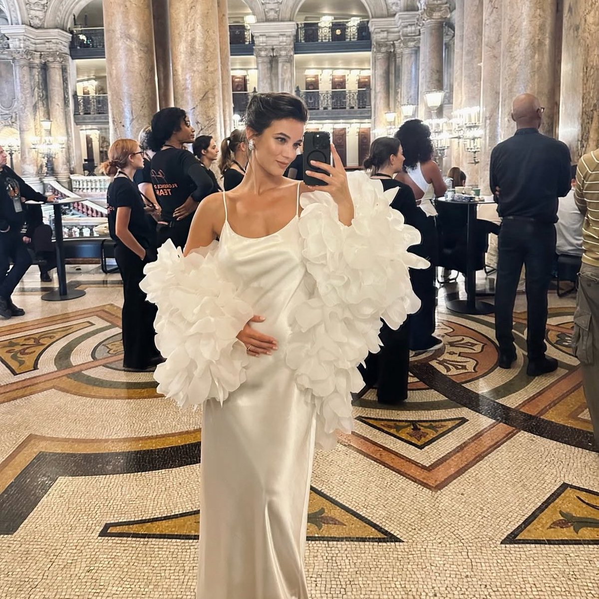 Güzellik abidesi 
Artık güzel bir anne oldu😍 #PınarDeniz