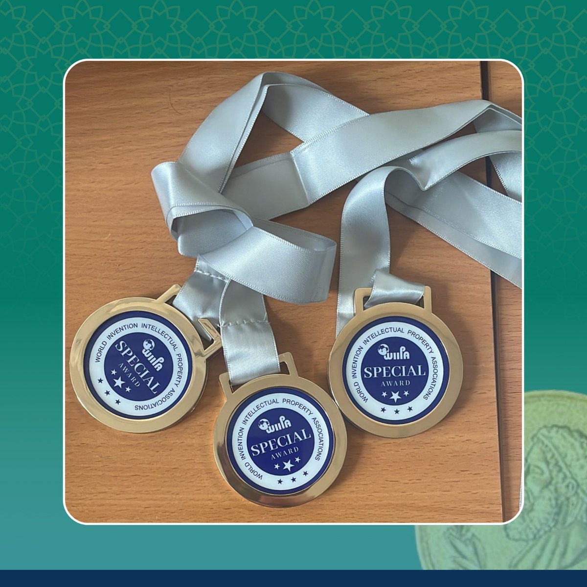 بكل فخر حصلنا على ميداليتين ذهبيتين في مجال الاختراع  لعام 2025!
🥇الأولى من معرض أرخميدس الدولي للاختراعات 2025 عن اختراع "ساعة فراس الصحية الذكية للأطفال"
🥇والثانية من منظمة WIIPA العالمية للملكية الفكرية.
الاختراع مقدم من الأستاذة /مريم يحيى محمد عطيف @ الأستاذ/علي معوضة