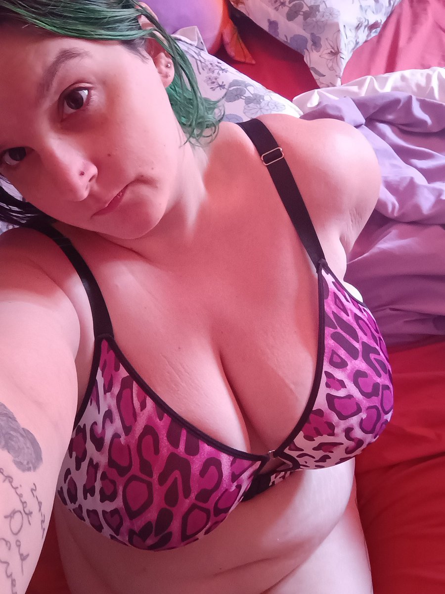 2589Elora's tweet photo. Have a small #photodump since I've neglected the page so badly. #OF #bbw #followme  #linkinbio #bbwlove #girlswithglasses #thickthighssavelives #curvysexy #curvygirl https://t.co/y6LjlXX6ZG