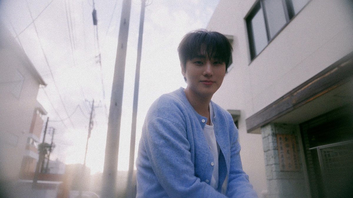 [DICON] 반드시 해피엔딩 #영케이

영케이는 마이데이와 공연장에서 뛰어노는 그 순간을 행복으로 정의했습니다. “행복에 둘러싸인 느낌”이라면서요. 영케이가 말한 꿈의 장면들을 모았습니다.

🔗youtu.be/O-FkyvSNjDQ

VIDEOGRAPHER 조준구
EDITOR 박혜진 정태윤
DIGITAL EDITOR 김수인
VISUAL