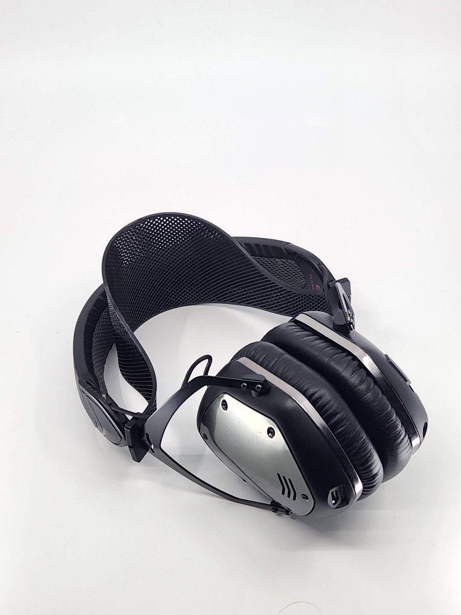 CapraAudio's tweet photo. @VMODA straps now availible for max comfort!
#HiFi #headphones #vmoda #crossfade
https://t.co/wwM0kEuEOP https://t.co/51ioLg0Olw