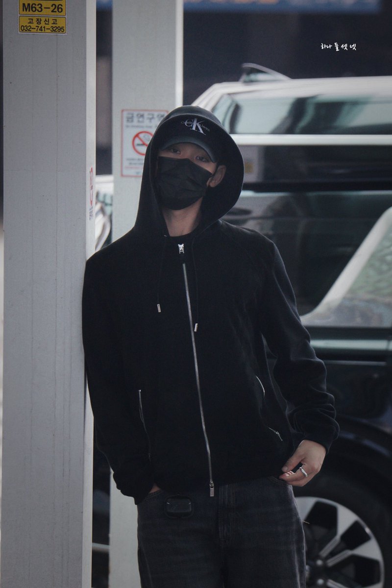 seventeen_1234_'s tweet photo. #세븐틴 #seventeen 
#민규 #MINGYU 
#김민규 #金珉奎 #ミンギュ

250402 인천 출국 https://t.co/Lqk3RCrcRu