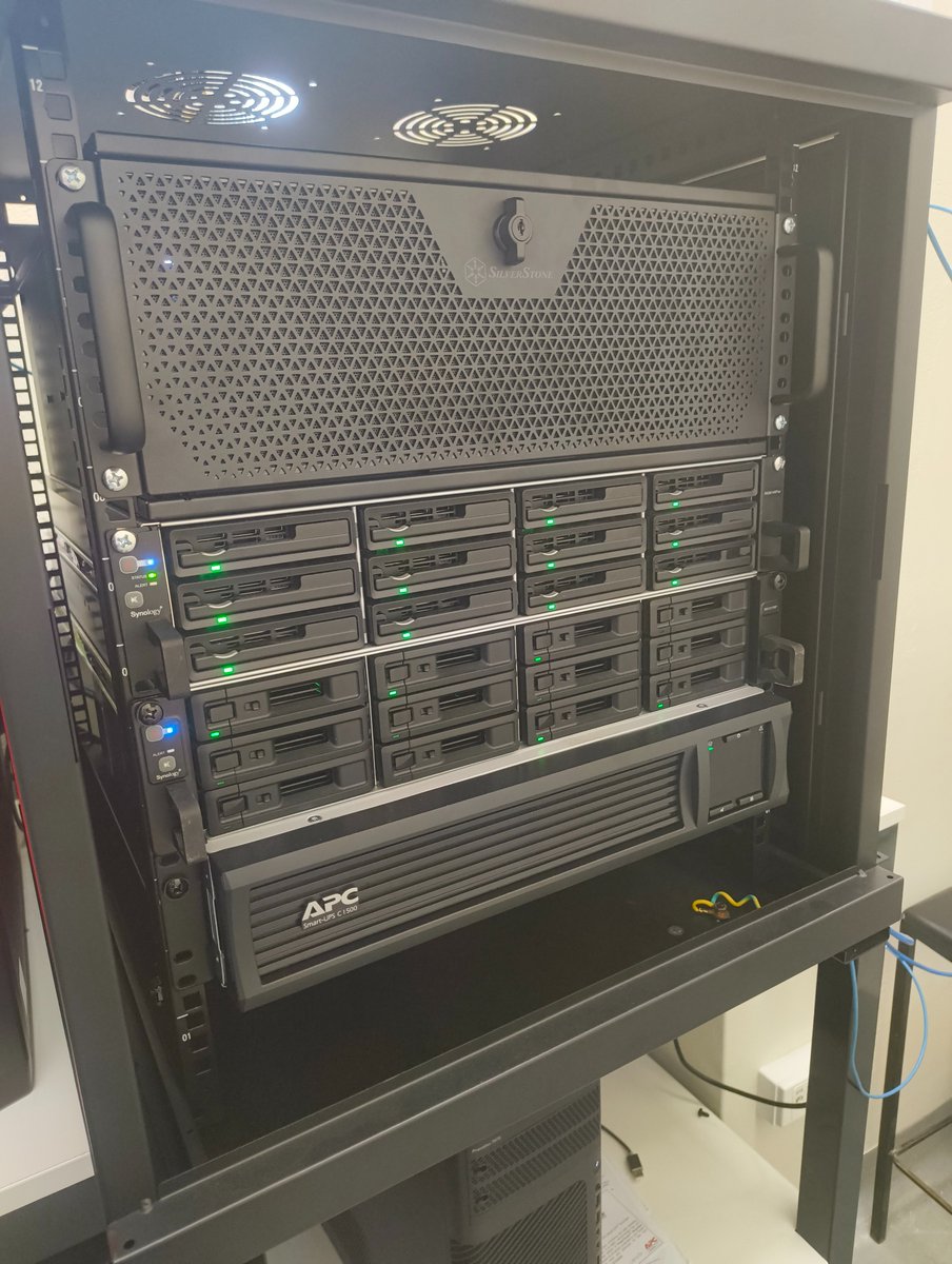 Matthew Belousoff (@bluesocks81) on Twitter photo New <a href="/MonashPharm/">Monash Pharmacy & Pharmaceutical Sciences</a> GPU server. Named it after old mate <a href="/OscarPiastri/">Oscar Piastri</a> , mostly because it goes fast and because the case is a 'Silverstone' case!
#oscarpiastri! New <a href="/MonashPharm/">Monash Pharmacy & Pharmaceutical Sciences</a> GPU server. Named it after old mate <a href="/OscarPiastri/">Oscar Piastri</a> , mostly because it goes fast and because the case is a 'Silverstone' case!
#oscarpiastri!
