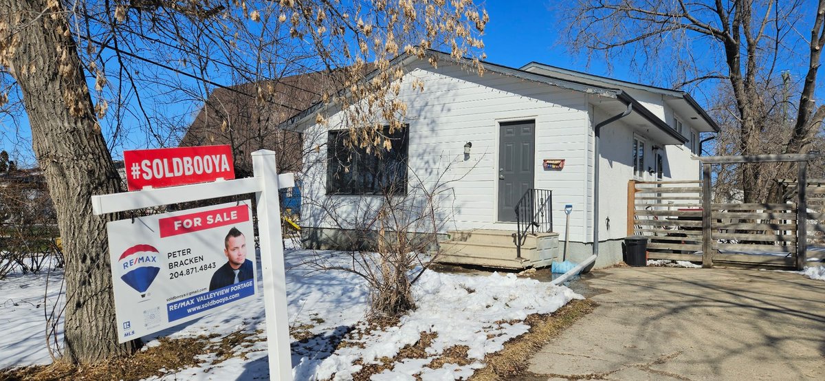 We did it!
After years of dreaming, saving, and working hard — we’ve officially bought our first home!
It still doesn’t feel real, but we’re beyond excited to start this next chapter as homeowners.
Huge thank you to everyone who supported us along the way.
Here’s to new