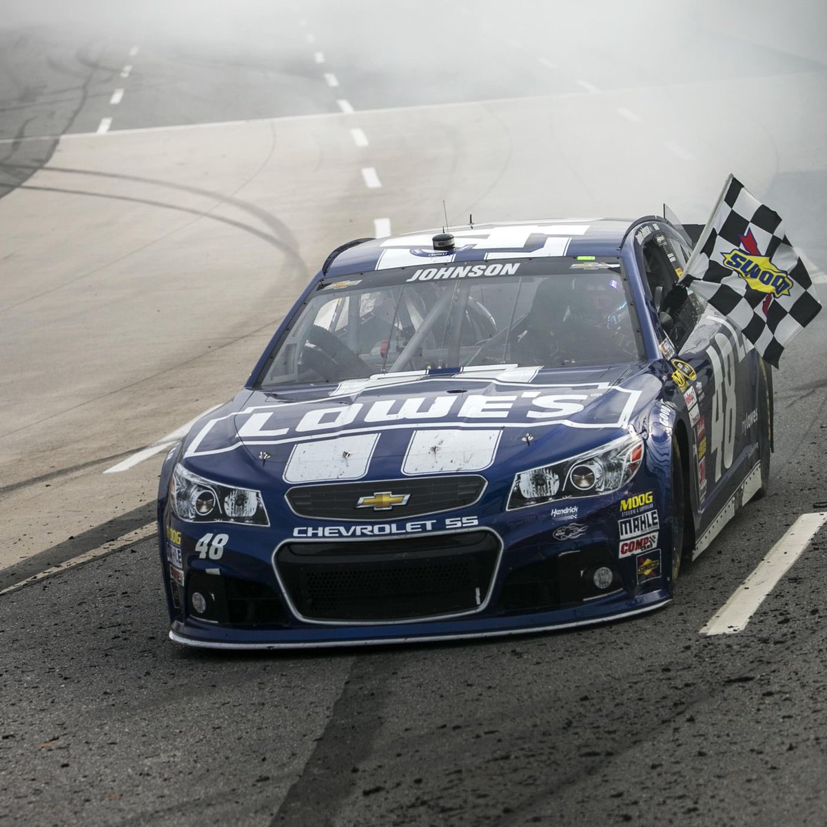 KeithMarek's tweet image. Jimmie Johnson was an animal at Martinsville.

From M’ville II in ‘03 to M’ville I in ‘14 (22 Races), he earned 18 Top 5’s, 14 of those Top 3’s.

He amassed 8 wins in that span, leading 100+ laps 13 times.

In an 8 race stretch from ‘06-‘09, his avg. finish was 1.75.

Lethal.