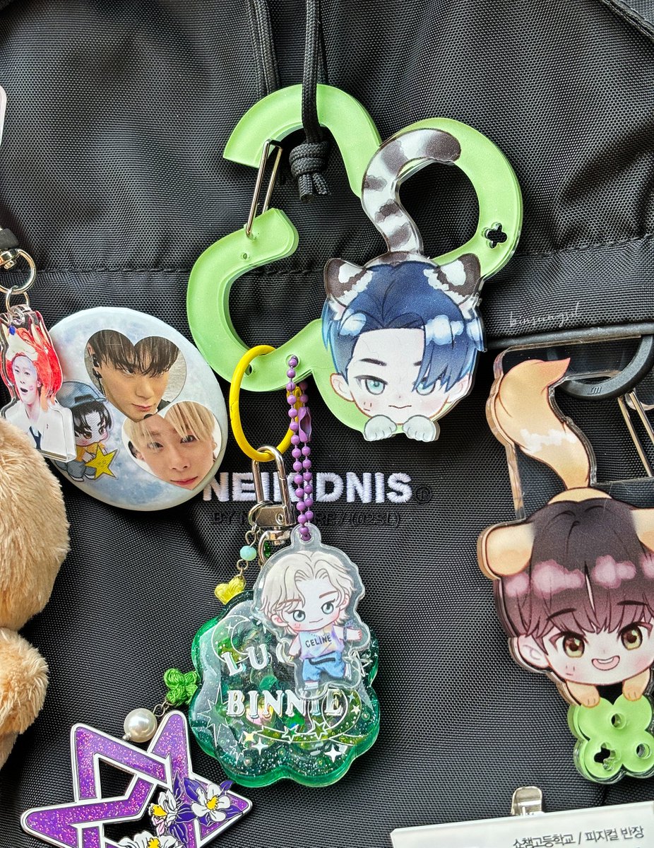 빈이성실 tweet media