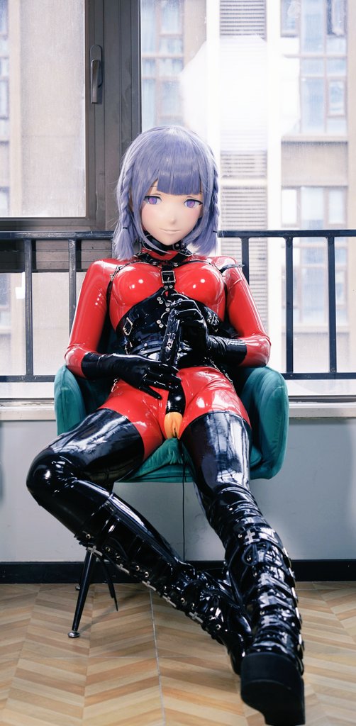 胶衣里面全是小玩具