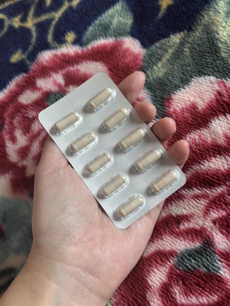 _Suno_Miki_'s tweet photo. 女性のフェムケアとして使える乳酸菌サプリ。
免疫落ちた時にカンジダなったり,細菌性膣炎などでおりもののにおいが気になるような方はこういうのを活用してみるといいかも。
お値段も手頃だから試しやすい。
クンニされたい方はケア必須😂
https://t.co/1aBBgX18Y3
PR @phytotics_jp
#phytotics https://t.co/juqKmqhjmm
