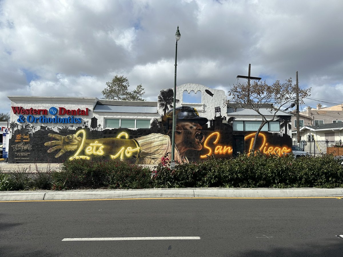 alexpadilla86's tweet photo. New Padres mural in North Park https://t.co/x5iSQowqDh