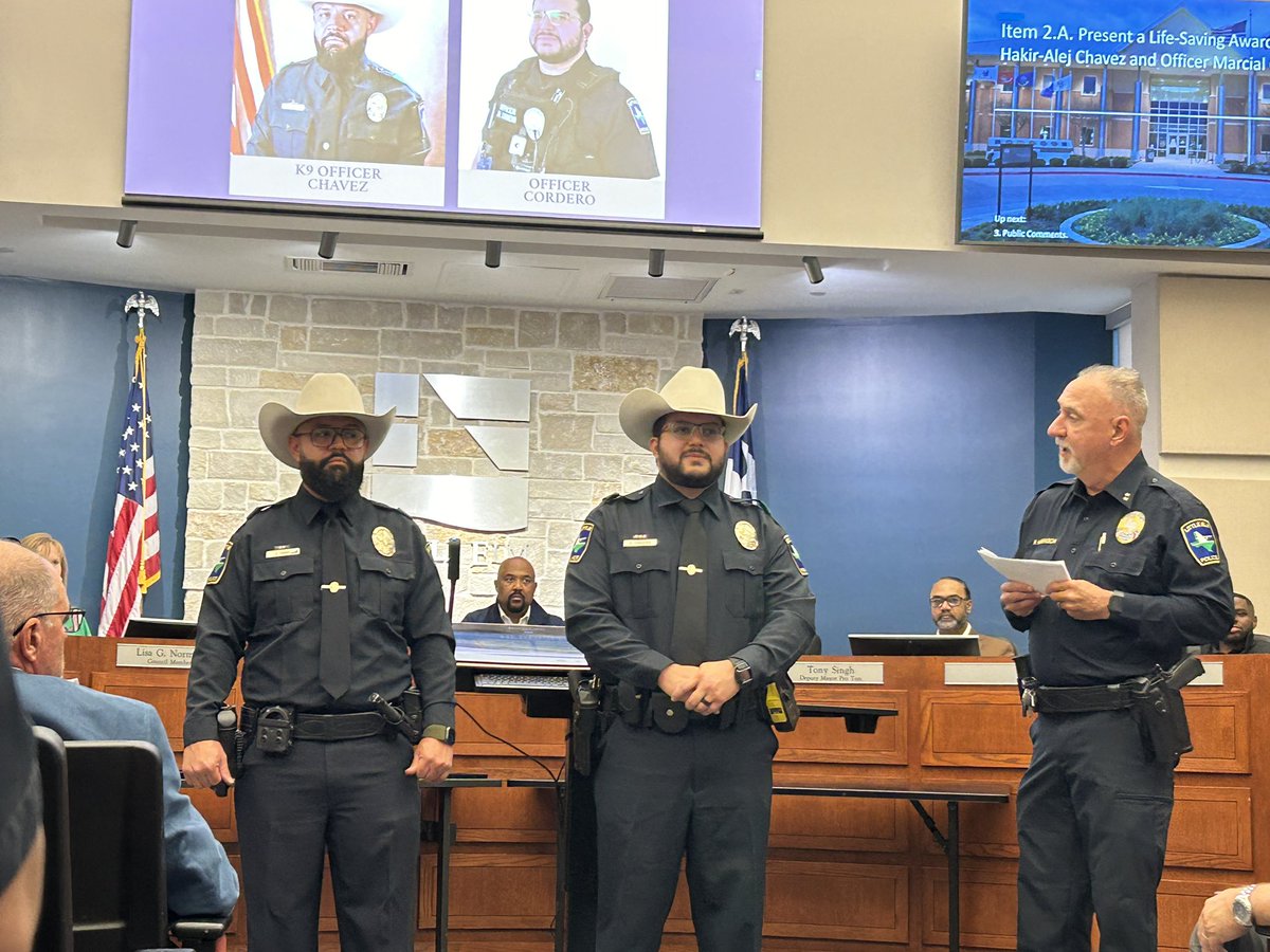 Amelia Jones (@ameliajonestv) on Twitter photo HAPPENING NOW - Two <a href="/LittleElmPD/">LittleElmPolice</a> Officers are receiving the Life Saving Award and Medal of Valor for rescuing two children out of a house fire last week.
I spoke with them about what this award means to each of them.
Hear their reactions in my #LIVE report on <a href="/FOX4/">FOX 4 NEWS</a> at 9 and HAPPENING NOW - Two <a href="/LittleElmPD/">LittleElmPolice</a> Officers are receiving the Life Saving Award and Medal of Valor for rescuing two children out of a house fire last week.
I spoke with them about what this award means to each of them.
Hear their reactions in my #LIVE report on <a href="/FOX4/">FOX 4 NEWS</a> at 9 and