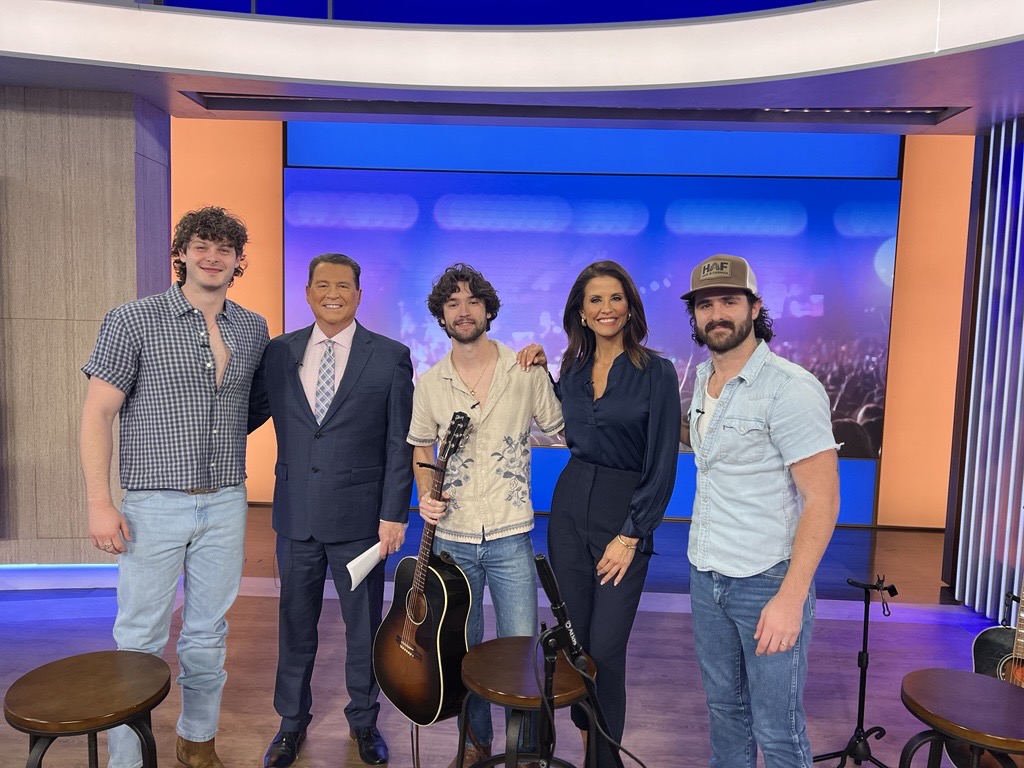 KTLA Entertainment tweet media