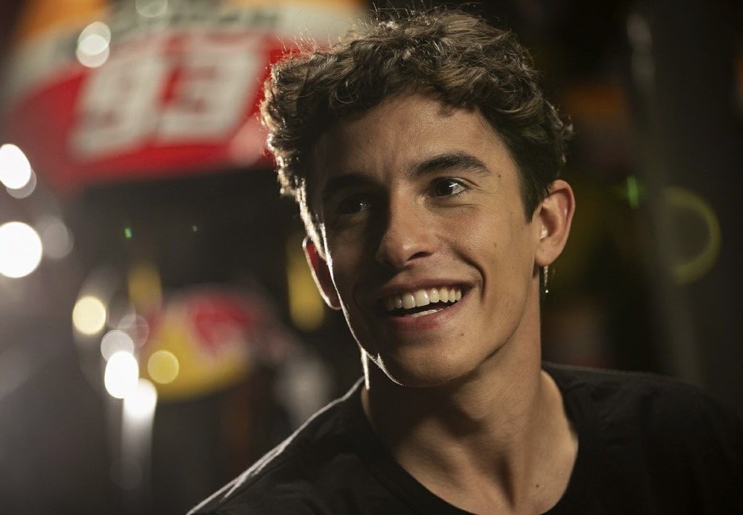 Aɴᴛᴏɪɴᴇ Pᴇᴛʀᴏᴠɪᴛᴄʜ 🩰 tweet media