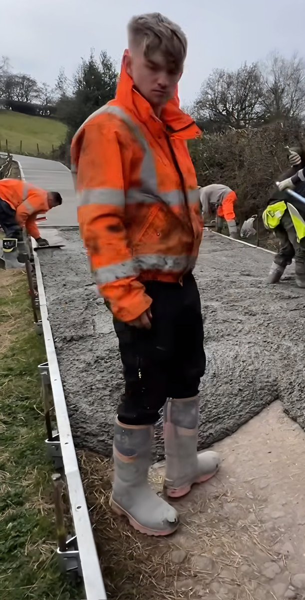 HivizScruffs's tweet image. ##buckbootz ##hiviz #tradies