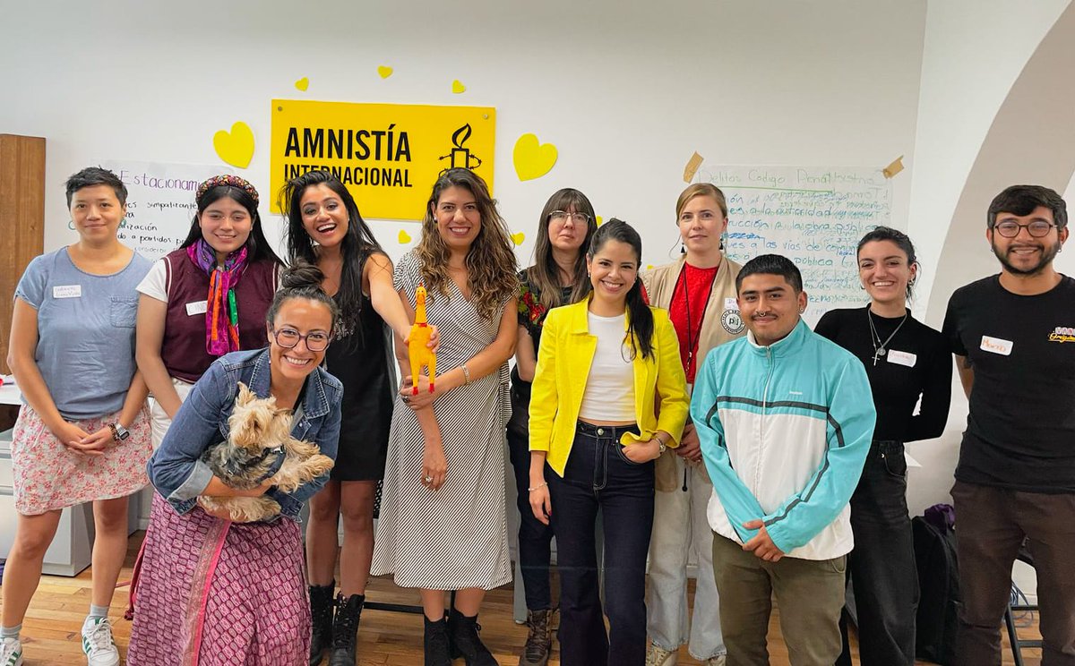 EspacioOsc's tweet photo. En días pasados, nos reunimos organizaciones y personas defensoras de #DDHH para analizar las acciones judiciales y administrativas que limitan el derecho a la protesta en México🇲🇽

Junt@s trabajamos en acciones para que congresos locales y autoridades garanticen este derecho🗣️💬 https://t.co/gwisD1OApi