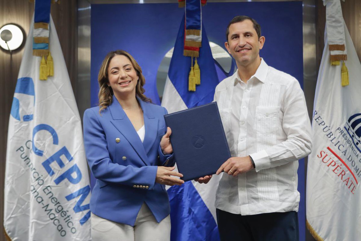 ¡Seguimos fortaleciendo el acceso a los servicios básicos! Junto al Consorcio Energético Punta Cana Macao (@CEPMRD) formalizamos una alianza para ampliar el alcance del Subsidio #BonoLuz a familias vulnerables de las localidades de Punta Cana, Verón, Bávaro, Uvero Alto y Macao.