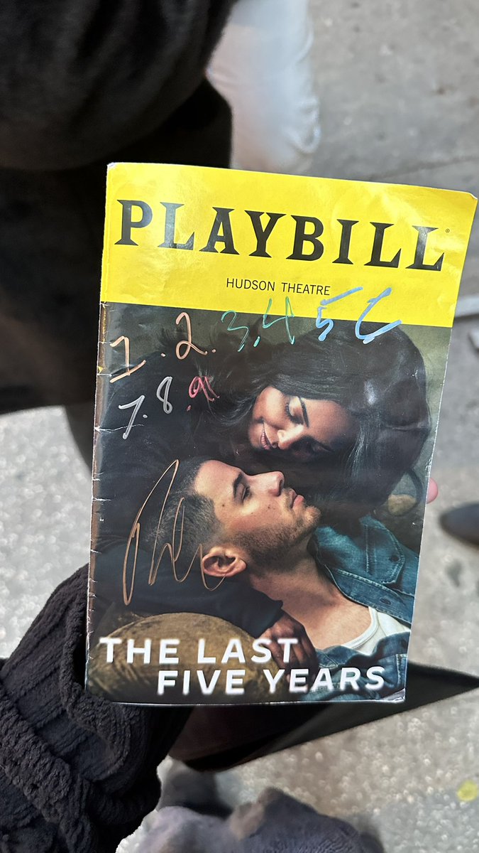 Hayleyx3jb's tweet photo. Highly recommend Impromptu ticket buying at work ๐ @nickjonas thanks for stopping, enjoy those altoids โค๏ธ #show9
https://t.co/iZomsekd0L https://t.co/79WdRFIg0E