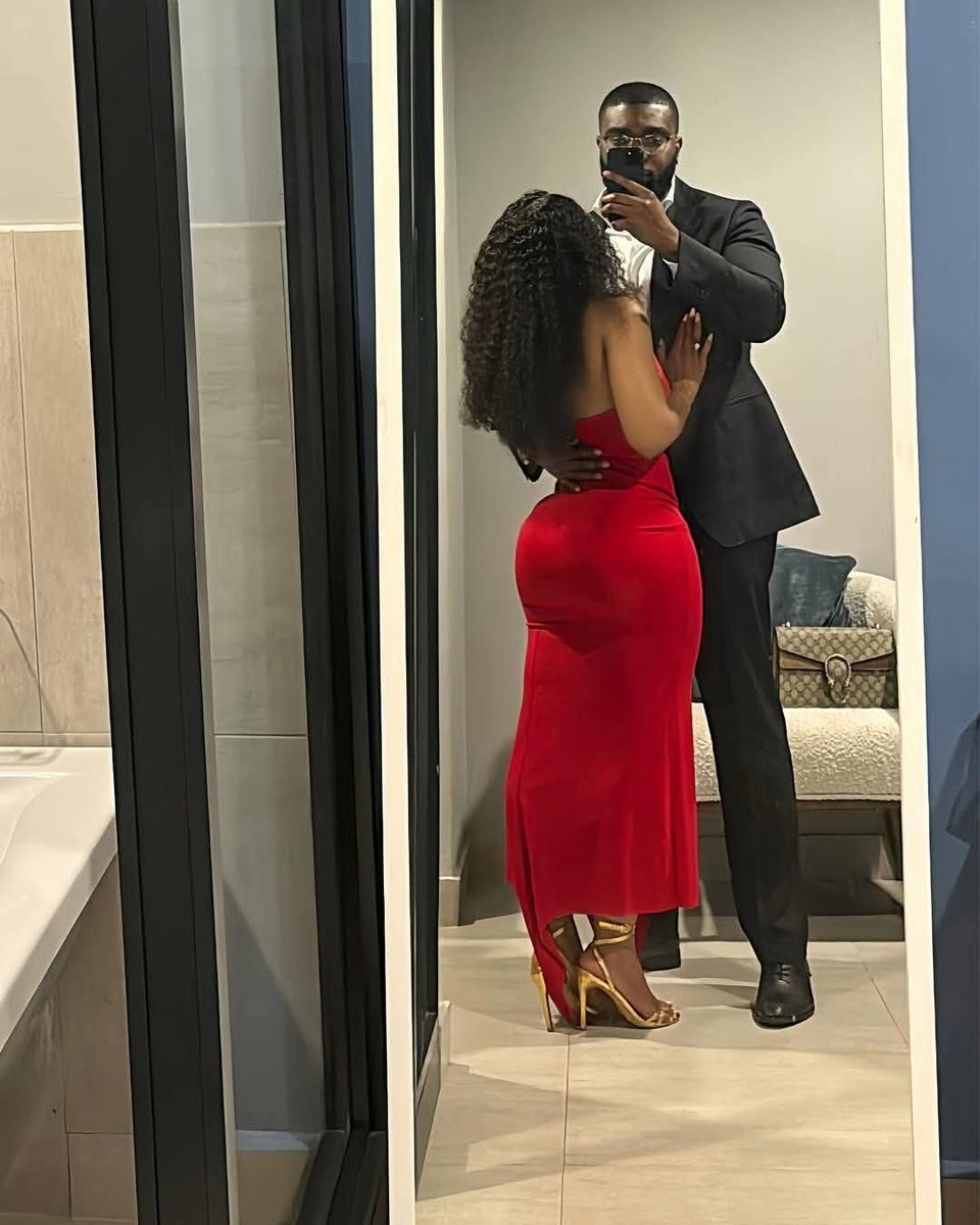 Thread : 🔴 Différents types d'attirances sexuelles masculines

✅ Sapiosexuel : Attiré par l’intelligence et les capacités intellectuelles des femmes.

✅ Pygophile : Attiré par les grosses fesses féminines.

✅ Mazomammophile : Attiré par les gros seins.