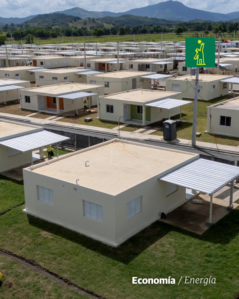 DiarioLibre's tweet photo. ⚡| #EnergíaDL | Mark Bristow y Juana Barceló destacan el impacto económico de Barrick Pueblo Viejo

🔗https://t.co/oy6jeTv3pV

#DiarioLibre #Noticias #BarrickPuebloViejo #ImpactoEconómico #DesarrolloSostenible https://t.co/SKMxgWiWSW
