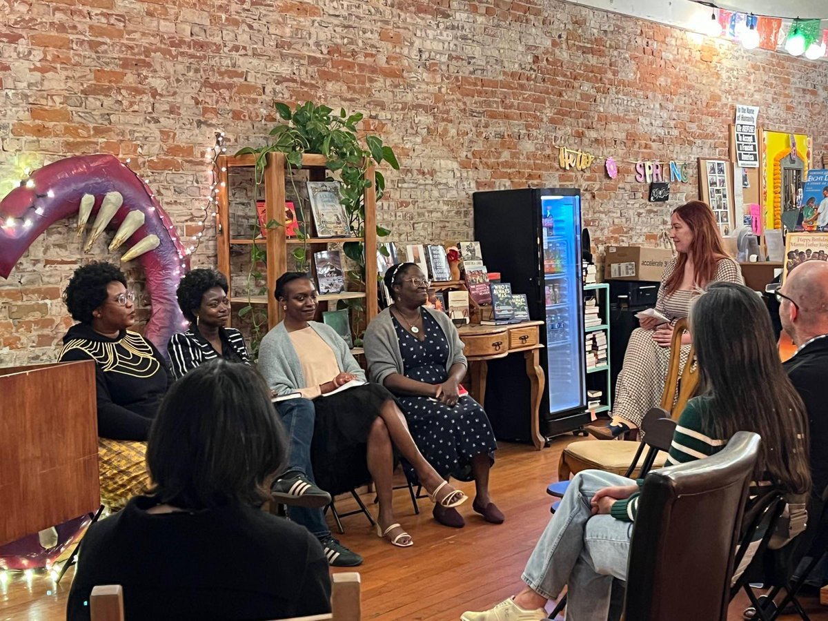 A huge thank you to <a href="/LAPublicLibrary/">L.A. Public Library</a>’s Hyde Park branch and <a href="/CafeLibrosPress/">CaféconLibrosPress</a> for hosting <a href="/Itoroflower/">Itoro Bassey</a>, Esinam Bediako, Theresa Okokon &amp; me. We got deep and vulnerable about what it takes to produce authentic writing, and we sold some books! #gratefulgratefulgrateful #wowGodwow