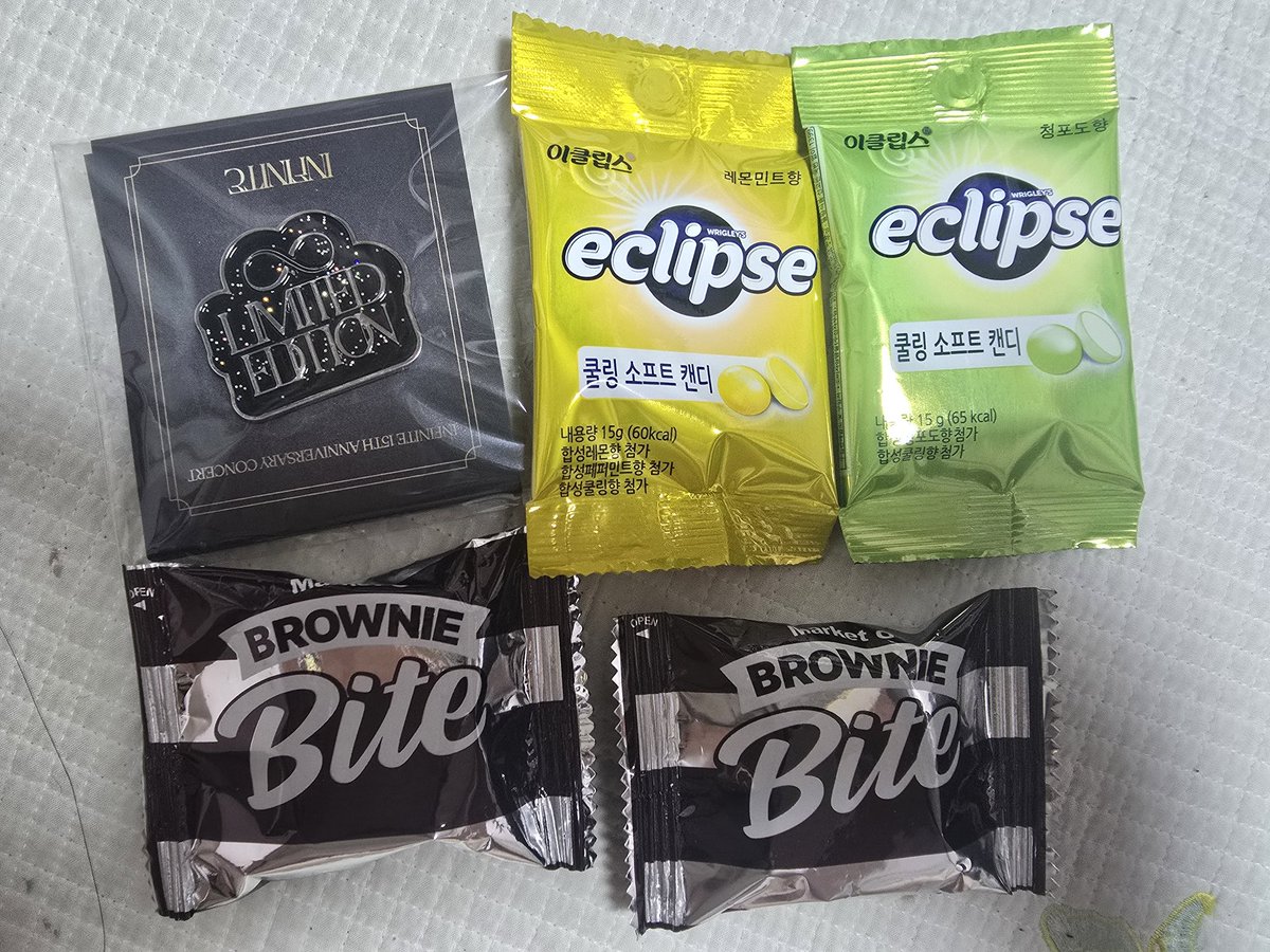 <a href="/INFINITE6_ALBUM/">인피니트 앨범 공구팀</a> 
 #인피니트15주년_공구참여

뱃지 살까 말까 고민했었는데 이벤트 당첨되서 받은 뱃지..
생각보다 넘 예쁘네요ㅠㅠ💛💛
이쁘게 달고 이번 앙콘갈게요💛💛