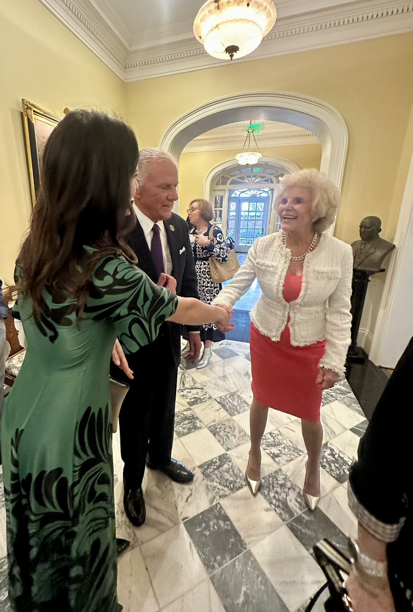 Beautiful evening at the “People’s House” with Governor and First Lady McMaster hosted by the Charlotte Regional Business Alliance in partnership with our local chambers in Chester, Lancaster, and York counties.