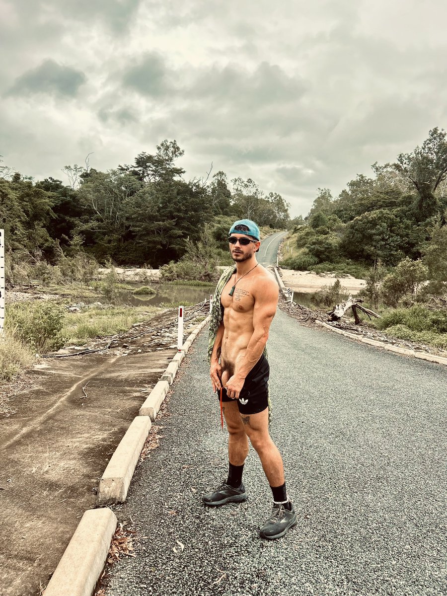 Naked chef tweet media