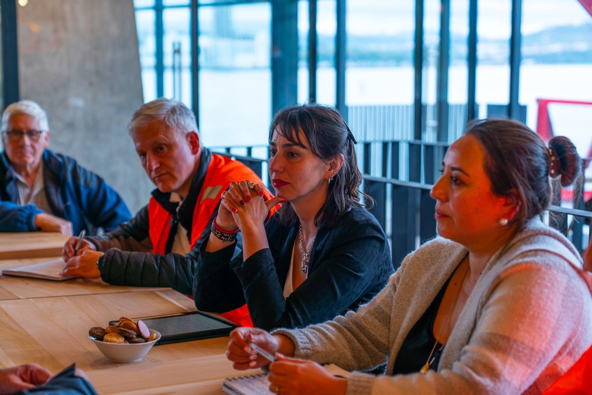 📍La Delegada Paulina Muñoz junto a la Seremi de Seguridad Pública interina y distintas instituciones participaron en reunión de <a href="/Empormontt1/">Empormontt</a> para trabajar en la seguridad del Centro de Vinculación Ciudad Puerto.