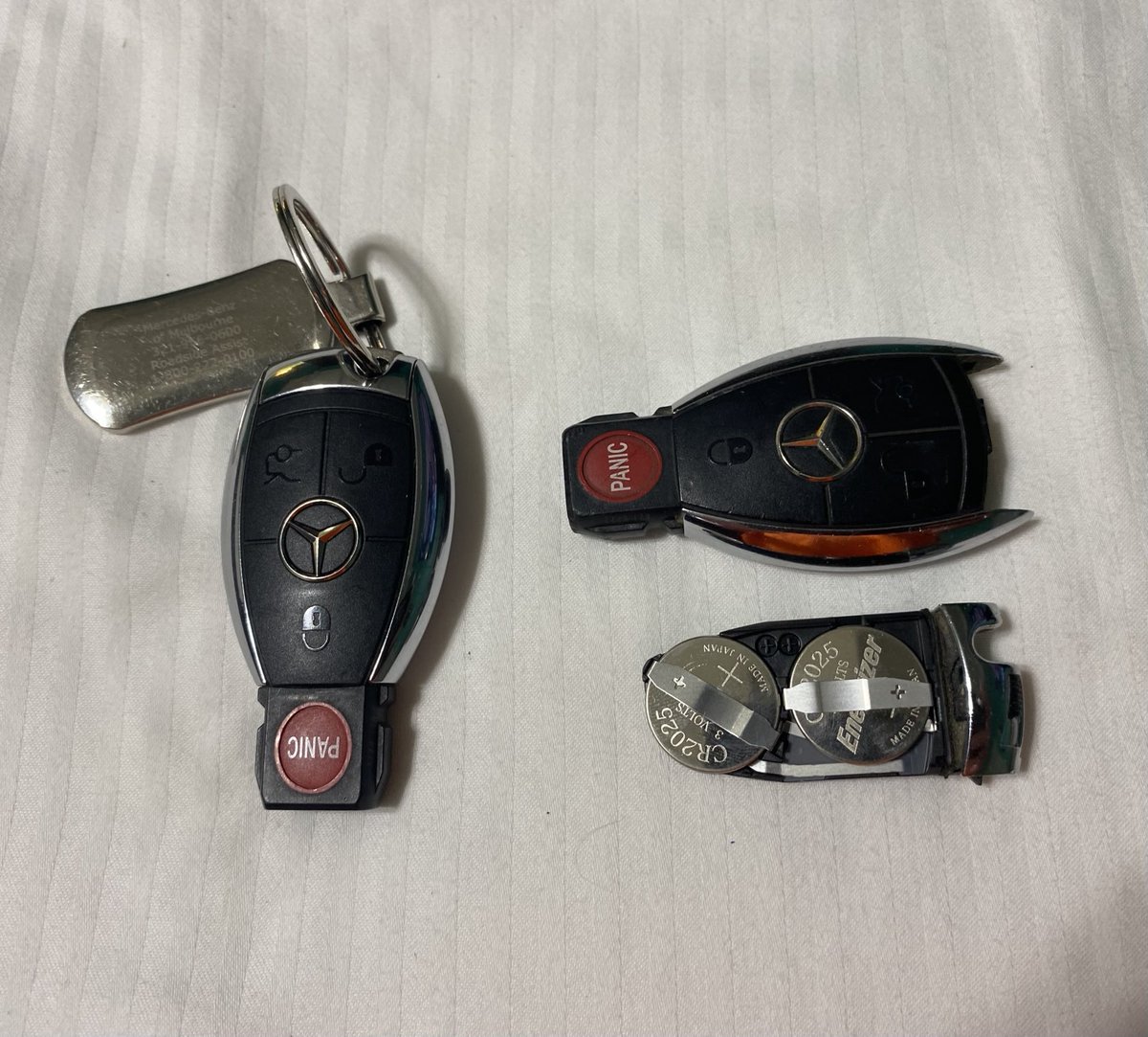 RacingToDisney's tweet photo. The fob on the left is perfect. The one on the right was working intermittently. Thank you Dianne for showing me how simple it is to change the batteries. #hiddenthings. I am grateful. https://t.co/JJPXqKWmEF