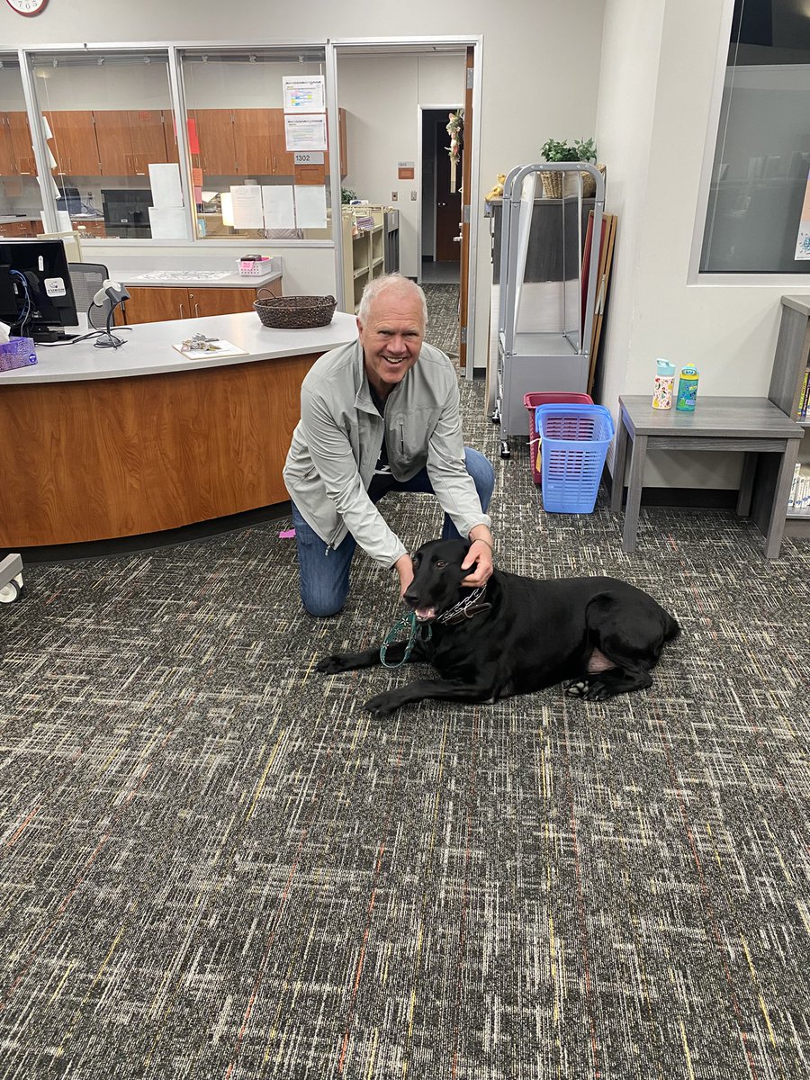 BearkatLenny's tweet photo. @BlackBearkats from 4th and 5th and I were able to meet @steverswinburne today. He was so awesome! I received so much love from him. He also told me he was going to take me to Vermont! I can’t wait 🐾
#INeedThemMoreThanTheyNeedMe #ComfortDog @CyFairISD #PublicSchoolLibraries https://t.co/pNEHfw75N0