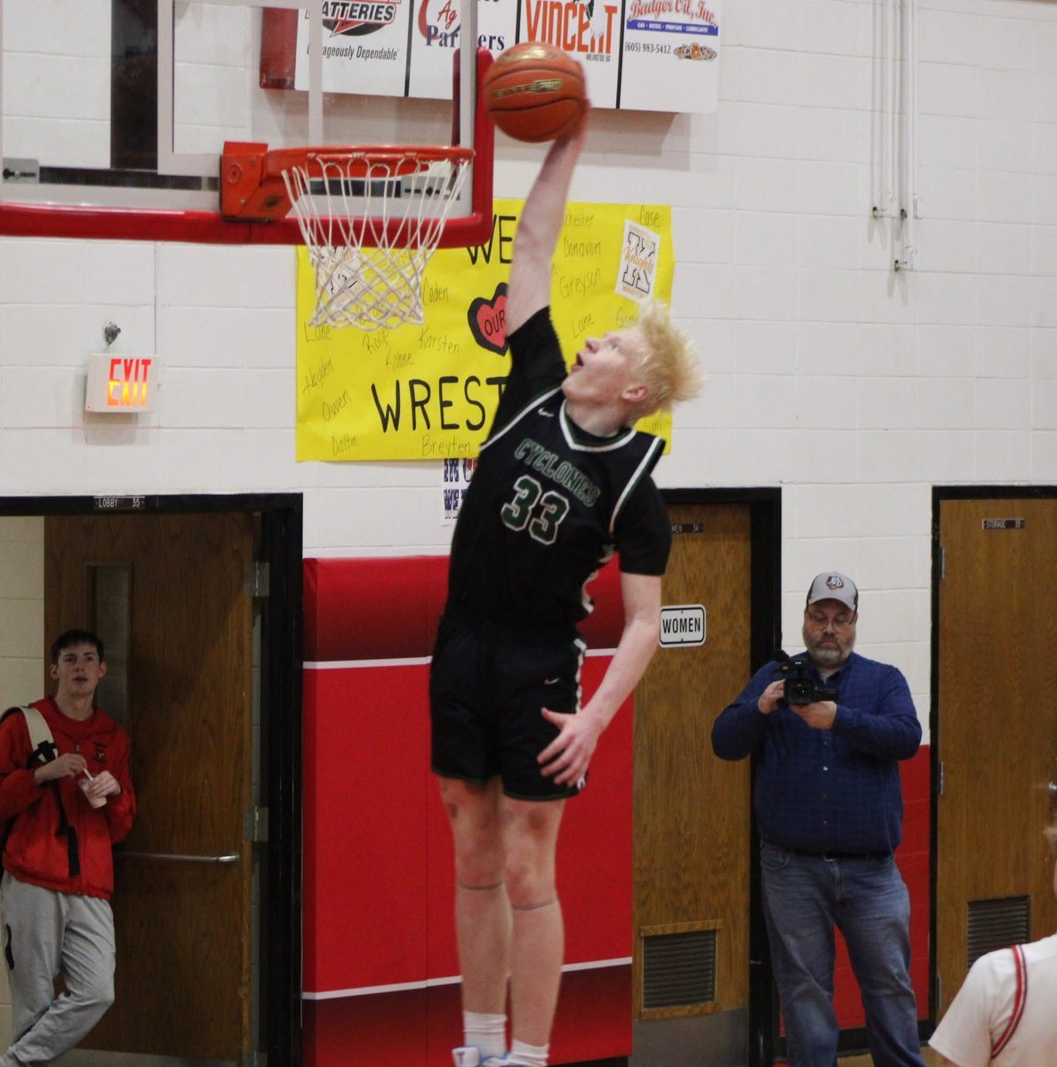 Freshman Season Stats✅

13.5 PPG
8.6 RPG
2 APG
1 SPG
22 Blocks

1st Team All-Conference 
3rd Team All-State