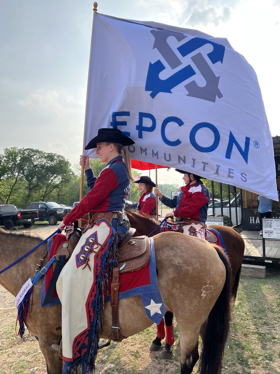 TimbertopBuild's tweet image. Timbertop Builders Team and friends having a blast at the Rodeo function tonight for Epcon Connections Conference 2025! 

#timbertopbuilders #epcon #epconcommunities #epconconnect2025 #homebuilders #rodeo #Texas #TejasRodeo