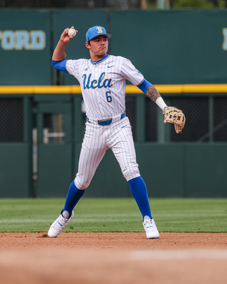 𝐀𝐥𝐥 𝐬𝐞𝐭 for first pitch.

📺B1G+  
🖥️bit.ly/4ljIF35 

#GoBruins