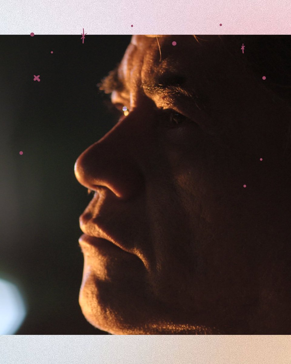 Detective tweet media