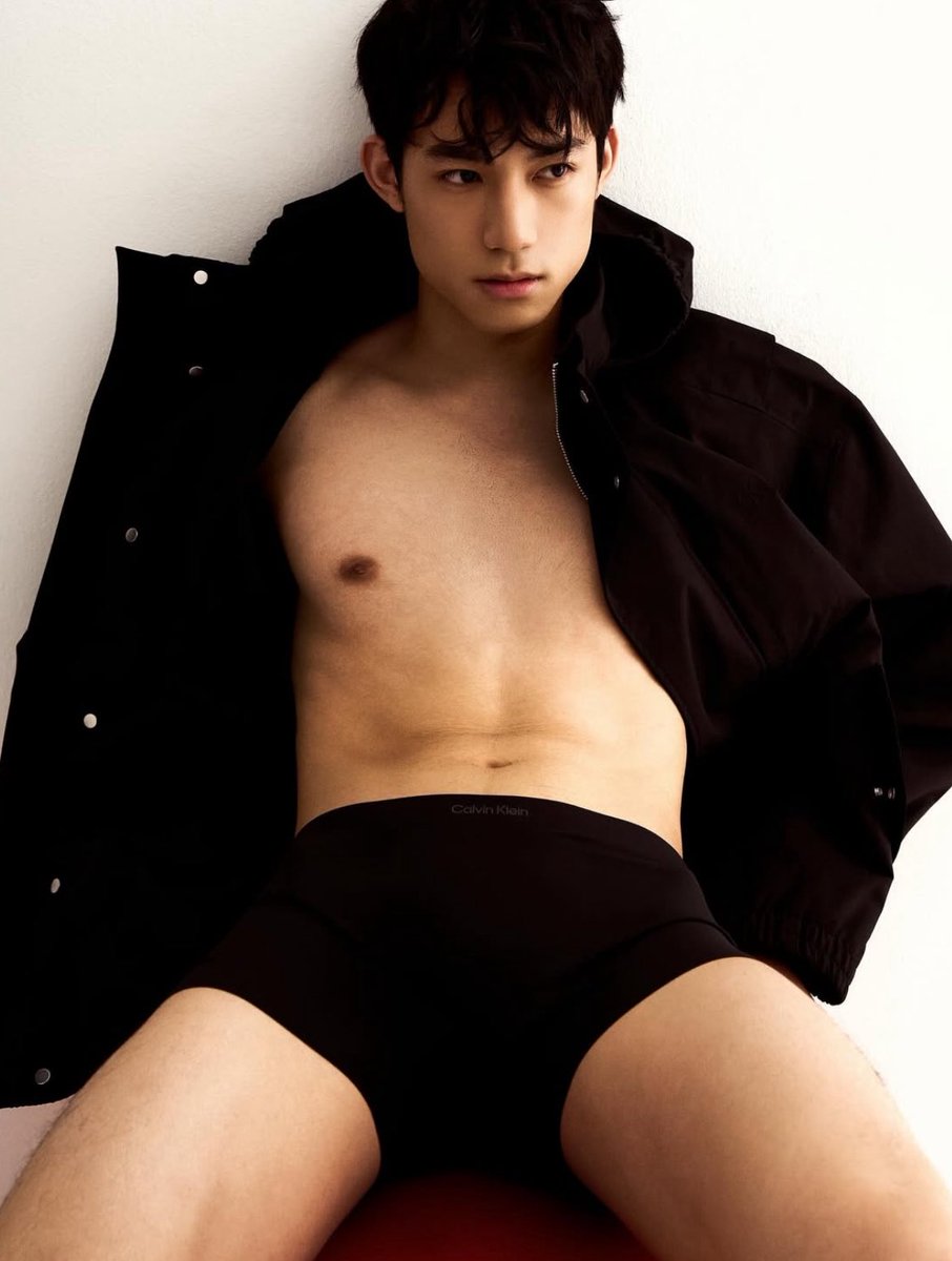 Daily Hot Dudes tweet media